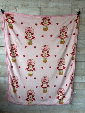 Strawberry Shortcake Pink Throw Blanket